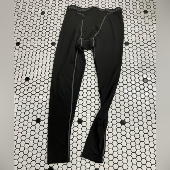 Nike pro combat tights size large - Picture 2 of 3